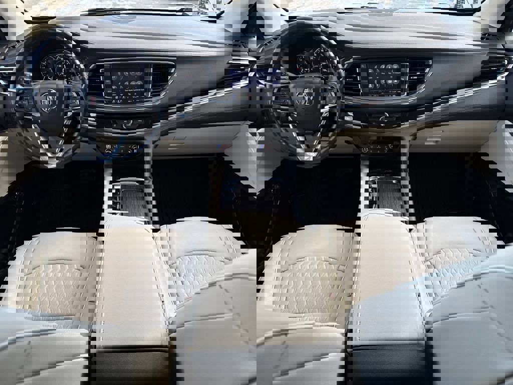 Used 2024 Buick Enclave Avenir image 19