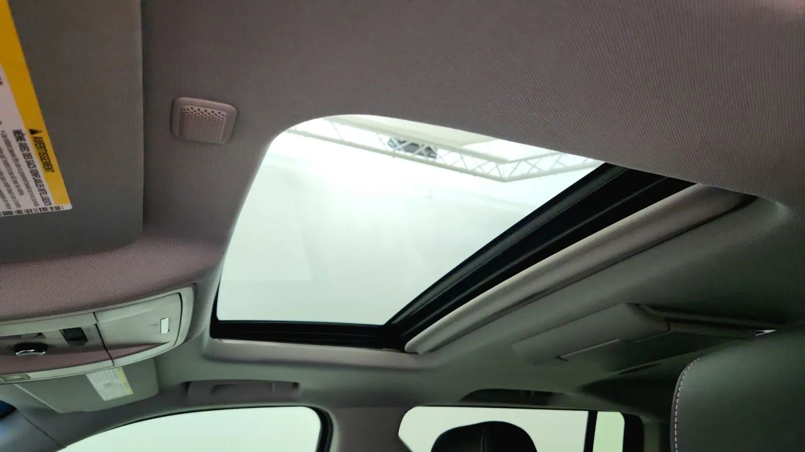 Used 2015 Chevrolet Suburban LTZ image 36