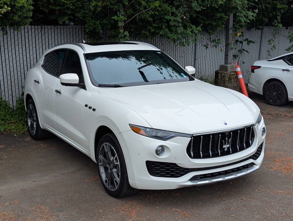 Used 2017 Maserati Levante S AWD/4WD image 7