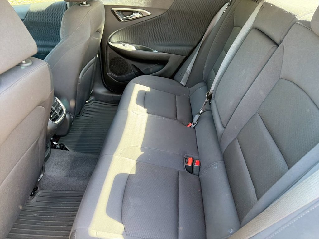 Used 2025 Chevrolet Malibu LT FWD image 16