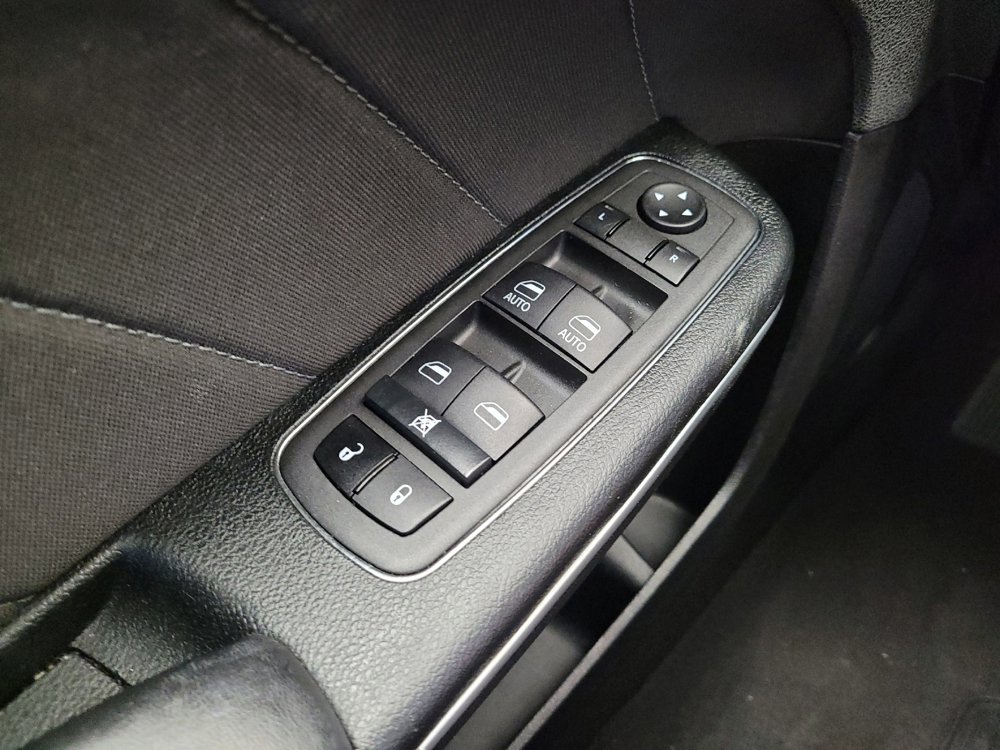 Used 2022 Dodge Charger SXT image 27