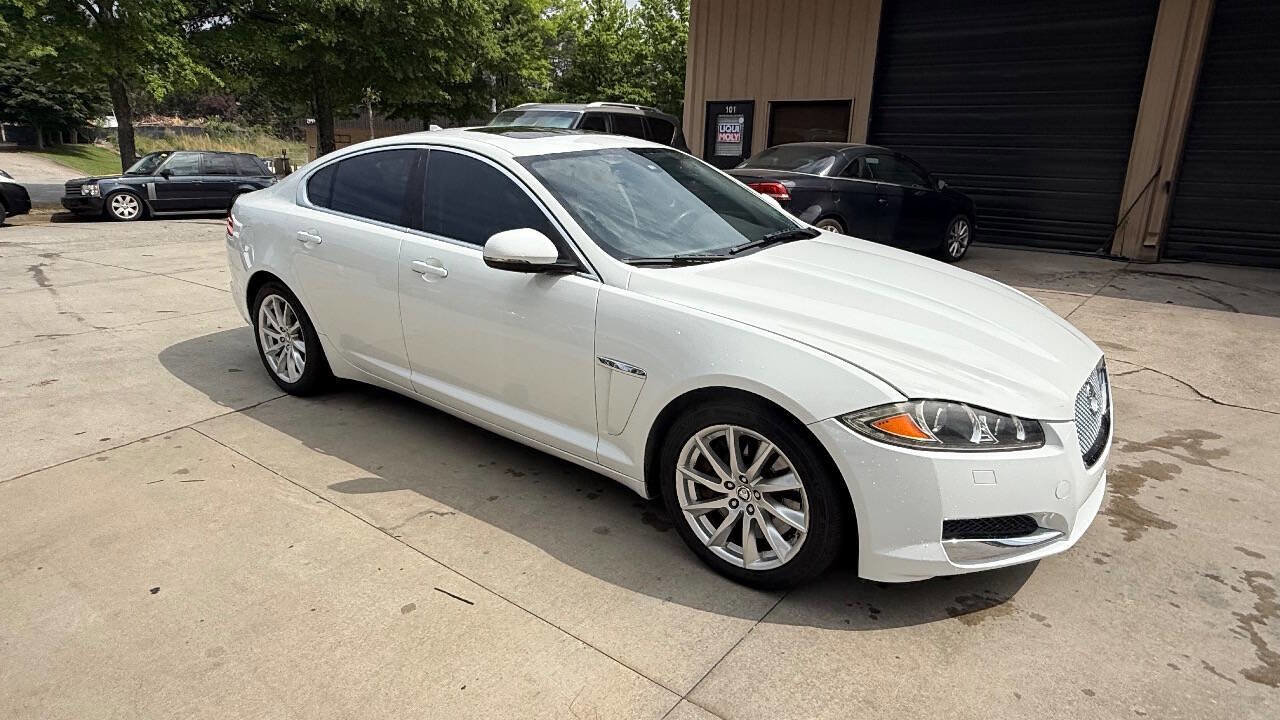 Used 2013 Jaguar XF RWD image 19