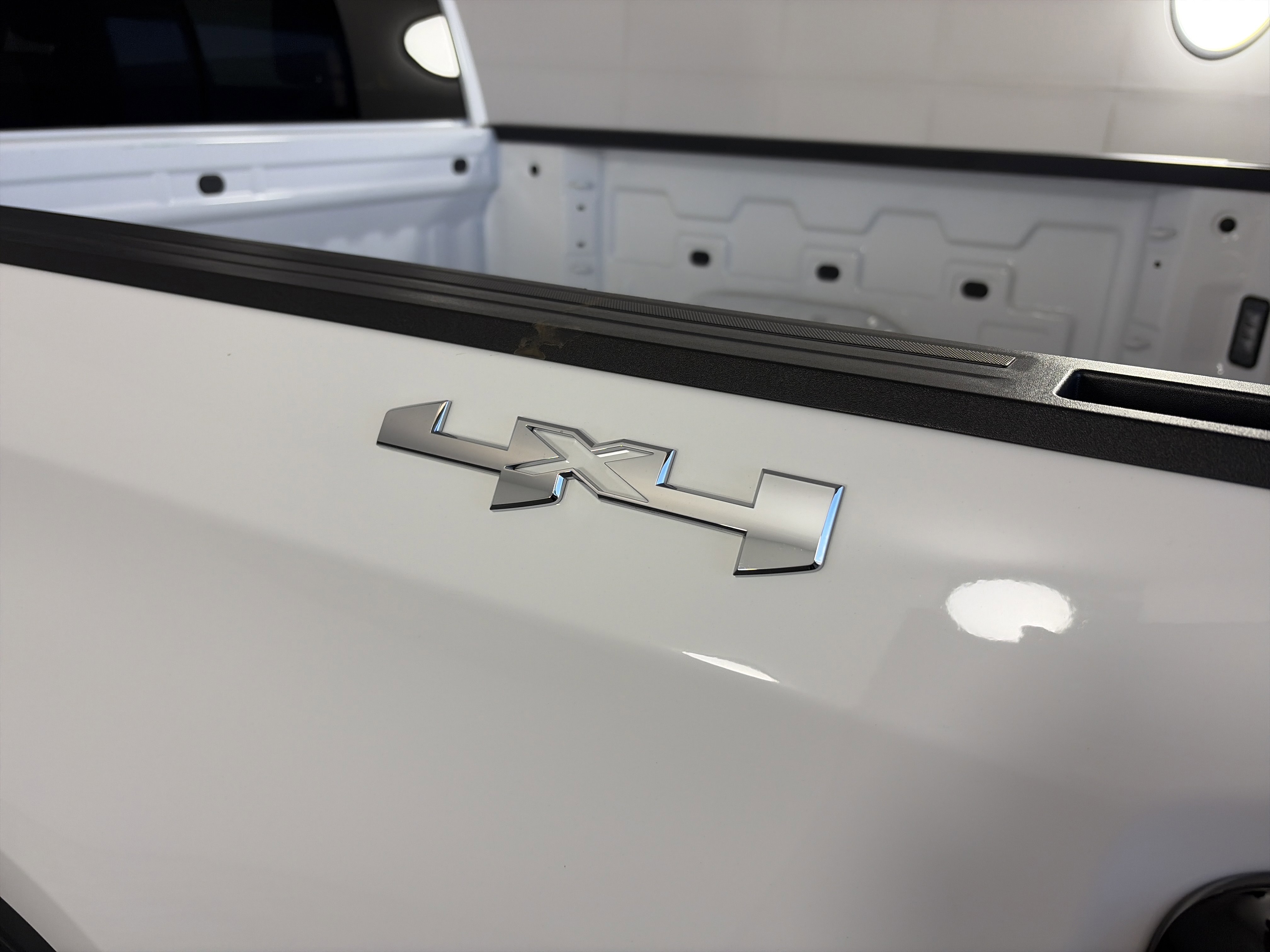 Used 2024 GMC Sierra 1500 Elevation image 17