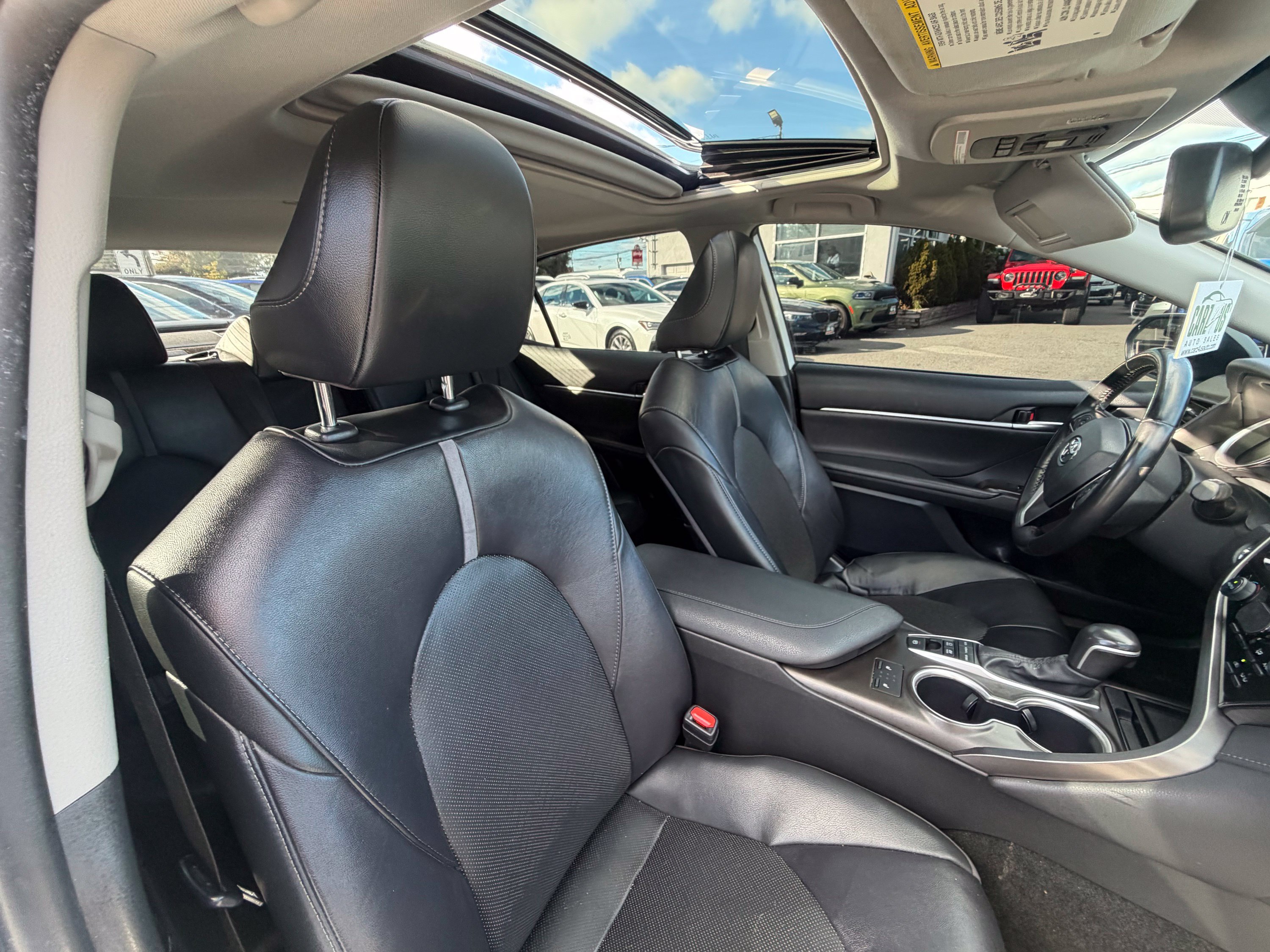 Used 2021 Toyota Camry XLE w/ Navigation Upgrade Package FWD image 25