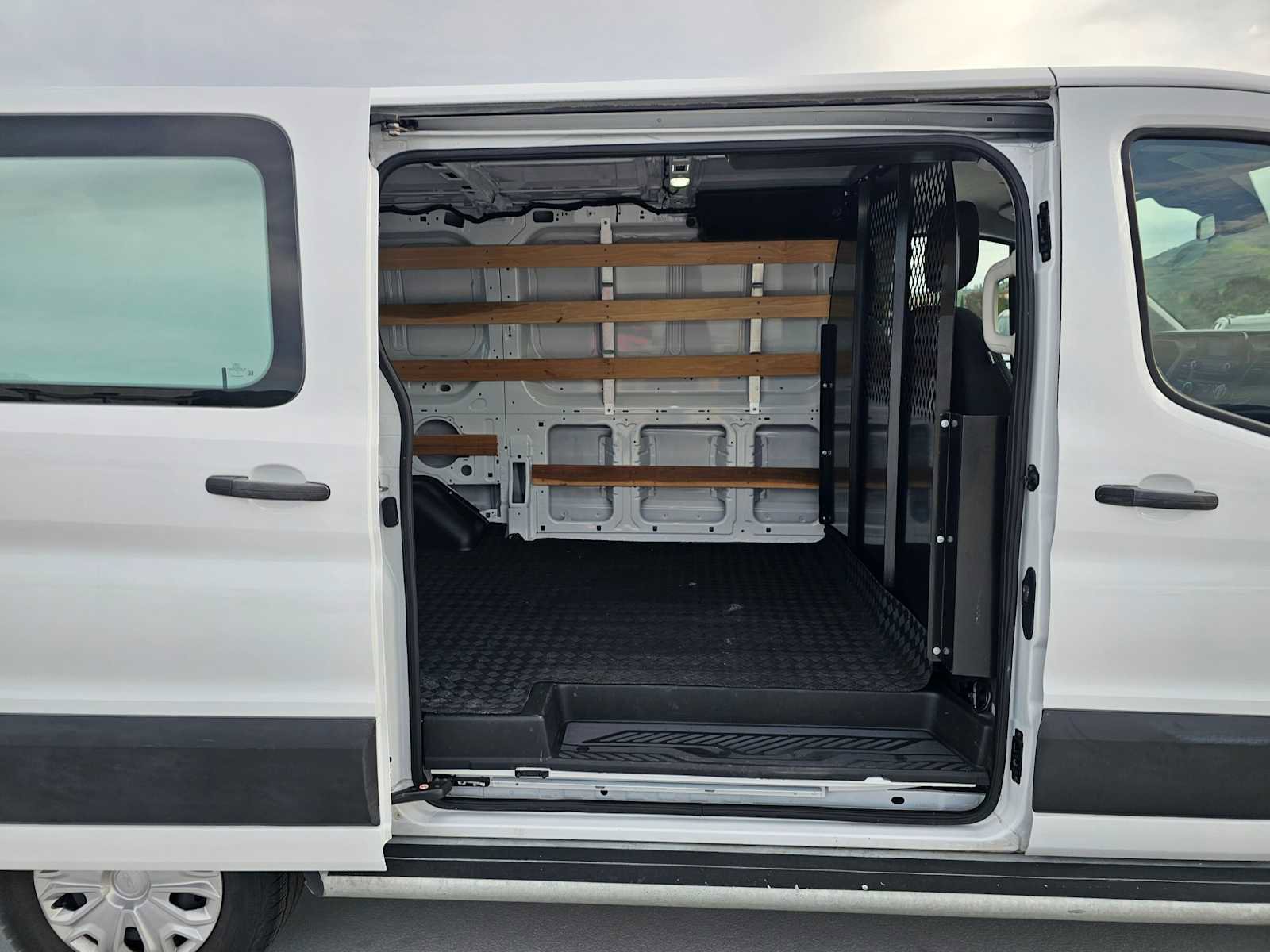 Used 2024 Ford Transit 250 Low Roof w/ Exterior Upgrade Package image 12