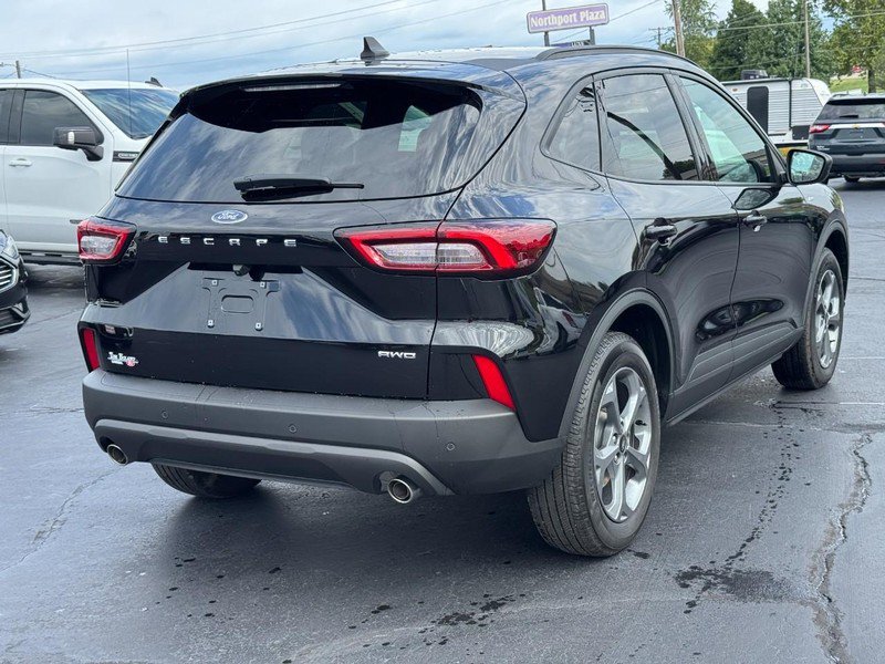 Used 2025 Ford Escape ST-Line w/ Tech Pack #1 AWD/4WD image 3