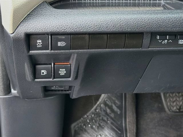 Used 2021 Toyota Sienna XLE FWD image 9