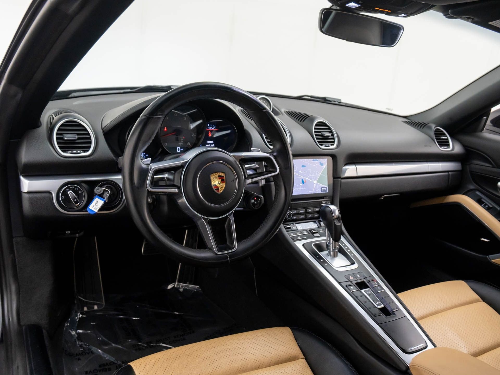 Used 2018 Porsche 718 Boxster S image 11