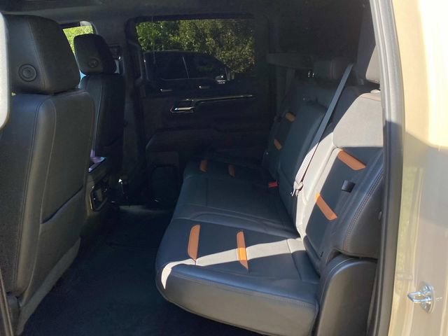Used 2022 GMC Sierra 1500 AT4 w/ AT4 Premium Package AWD/4WD image 9