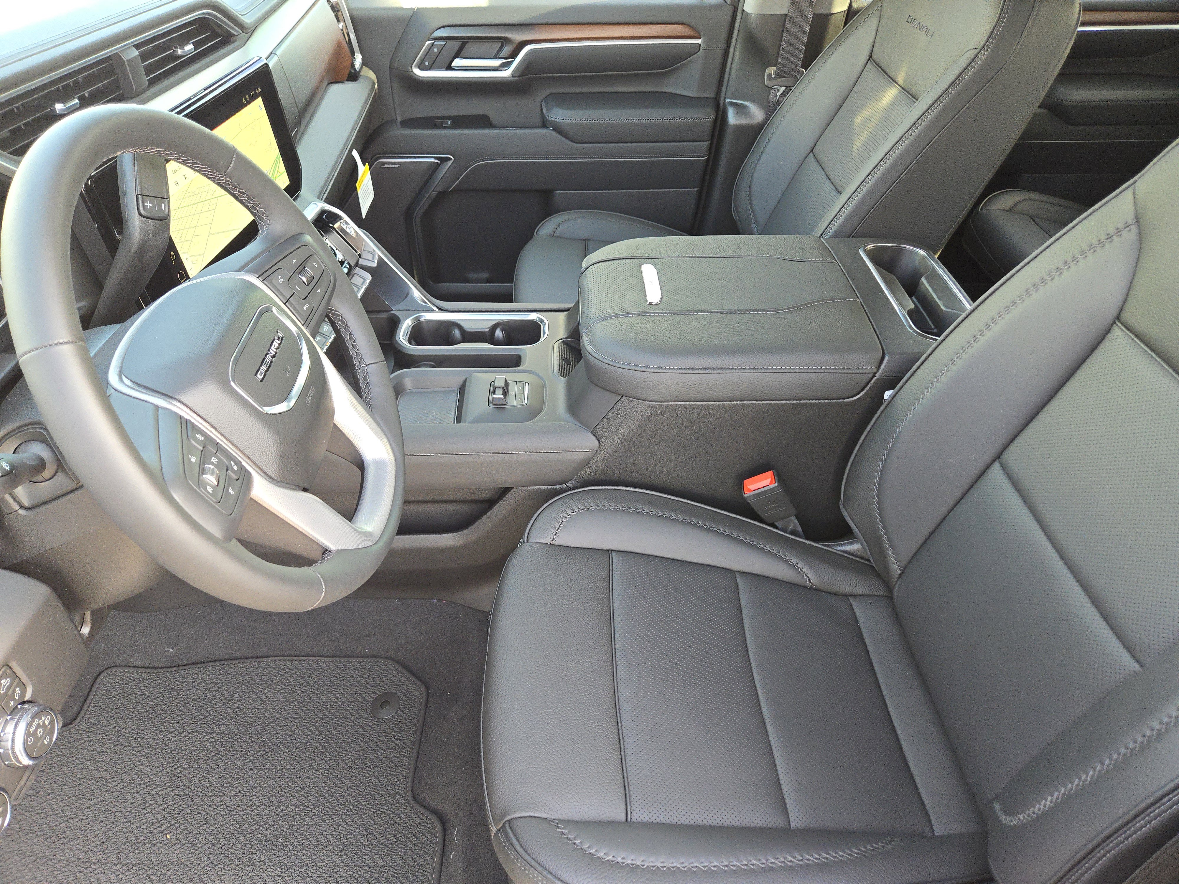 New 2026 GMC Sierra 2500 Denali w/ Denali Reserve Package image 11