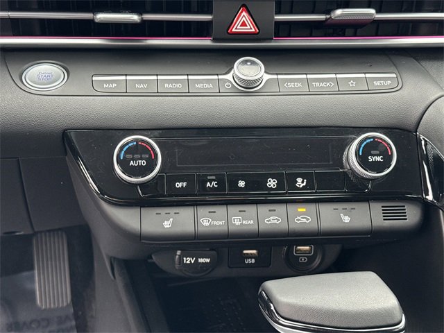 Certified 2023 Hyundai Elantra Limited image 30