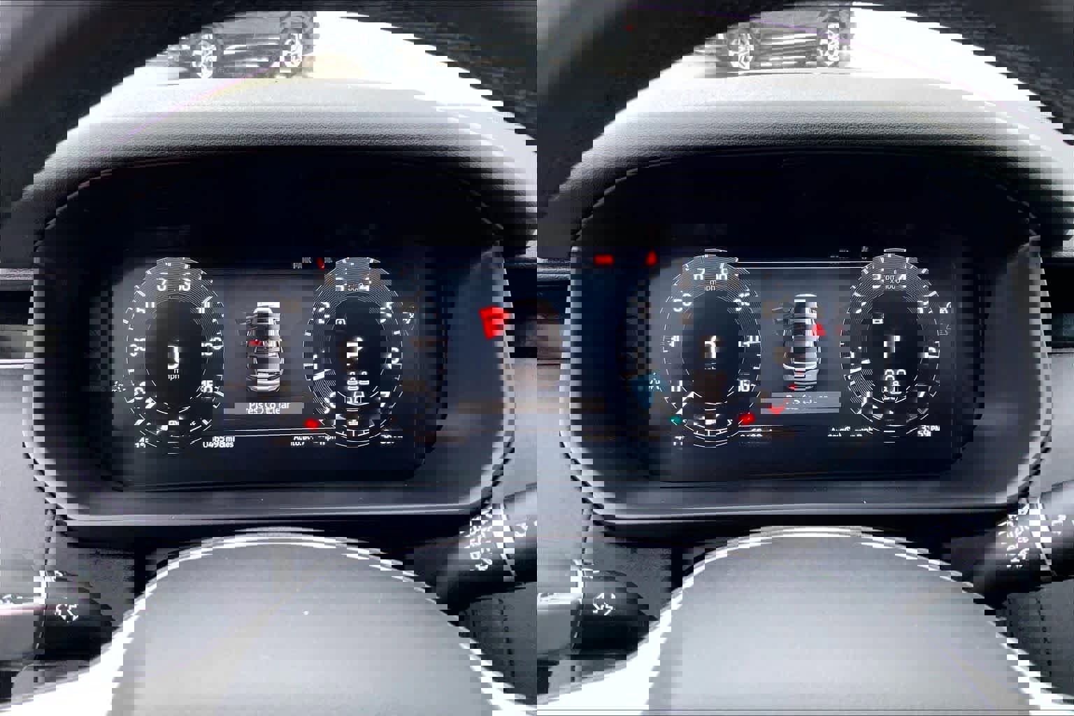 Used 2024 Land Rover Discovery S image 24