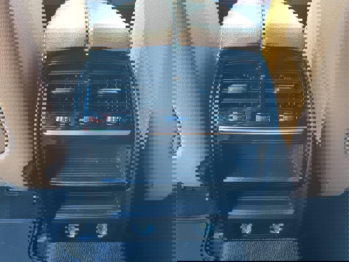 Used 2019 BMW 530i xDrive w/ Premium Package AWD/4WD image 28