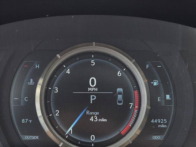 Used 2016 Lexus IS 350 AWD w/ F Sport Package image 5