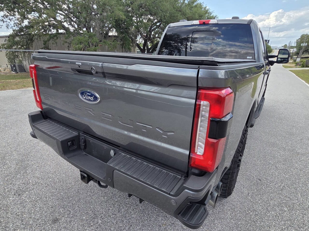 Used 2024 Ford F350 Lariat w/ Lariat Ultimate Package AWD/4WD image 18