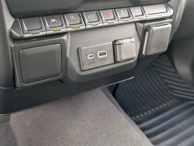 Used 2023 Chevrolet Silverado 1500 Custom image 29