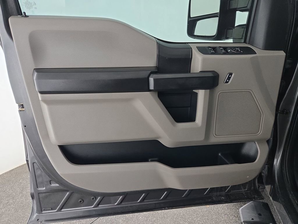 Used 2019 Ford F250 XL w/ STX Appearance Package AWD/4WD image 25