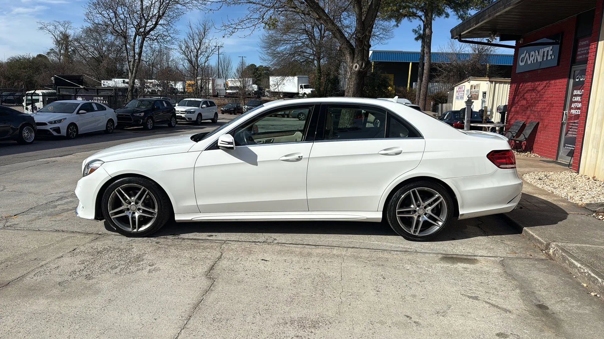 Used 2014 Mercedes-Benz E 350 4MATIC Sedan image 4