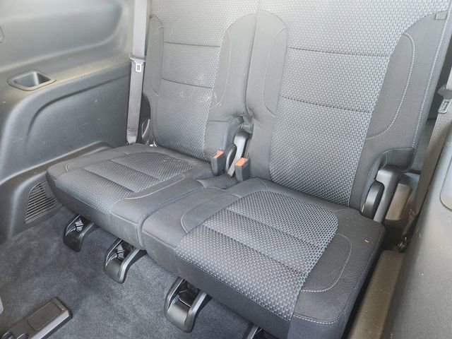 Used 2023 GMC Acadia SLE image 33