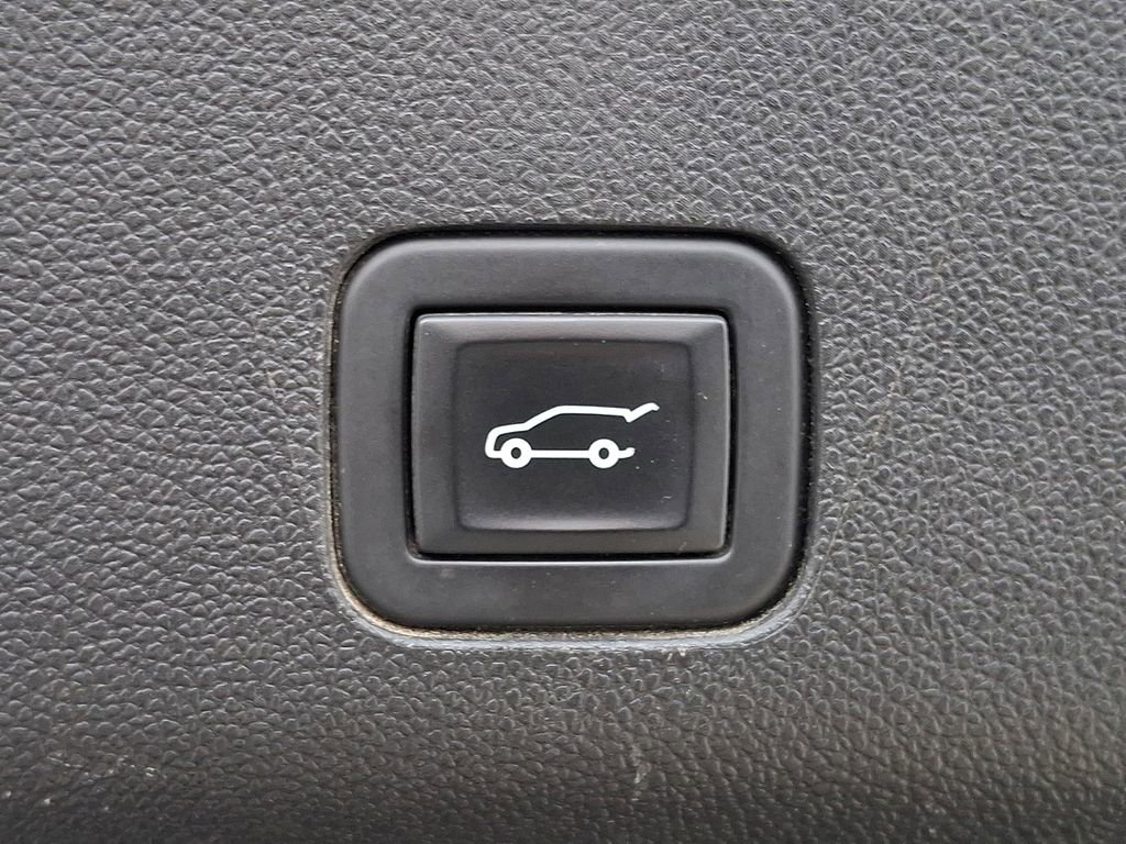 Used 2023 Chevrolet Tahoe LT image 28