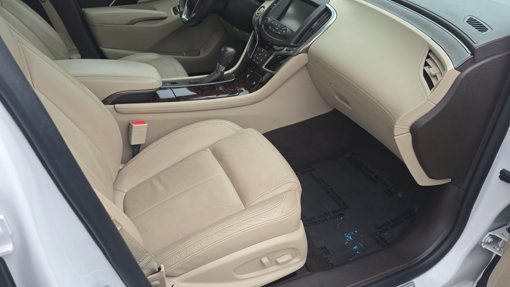 Used 2015 Buick LaCrosse Leather w/ Experience Buick Package FWD image 13