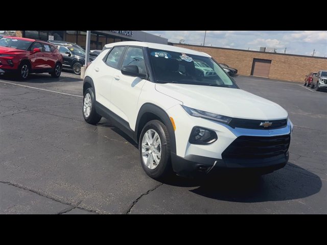 Certified 2023 Chevrolet TrailBlazer LS FWD image 2