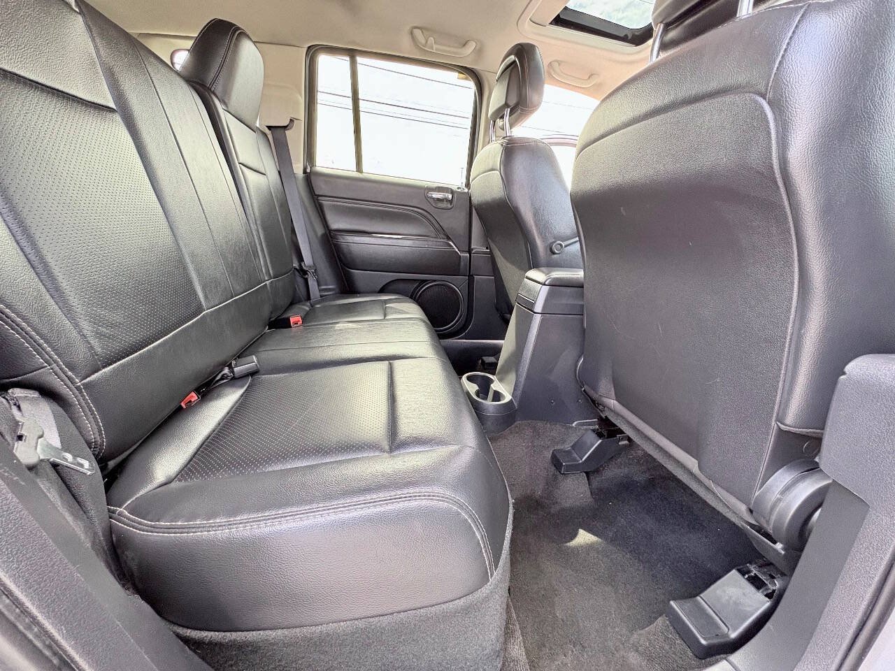 Used 2016 Jeep Compass High Altitude AWD/4WD image 28