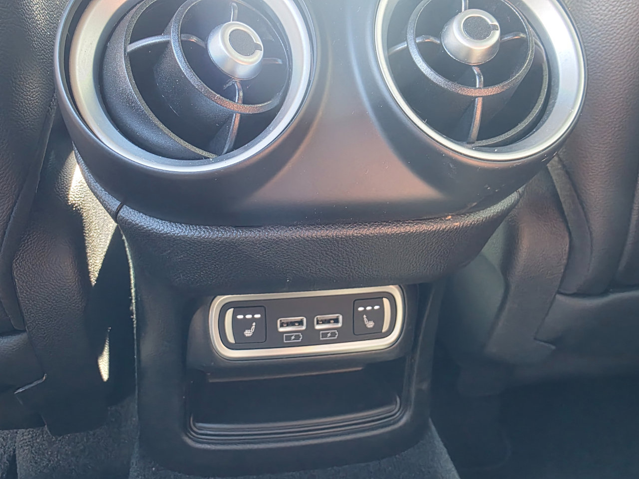 Used 2022 Alfa Romeo Stelvio Ti image 7