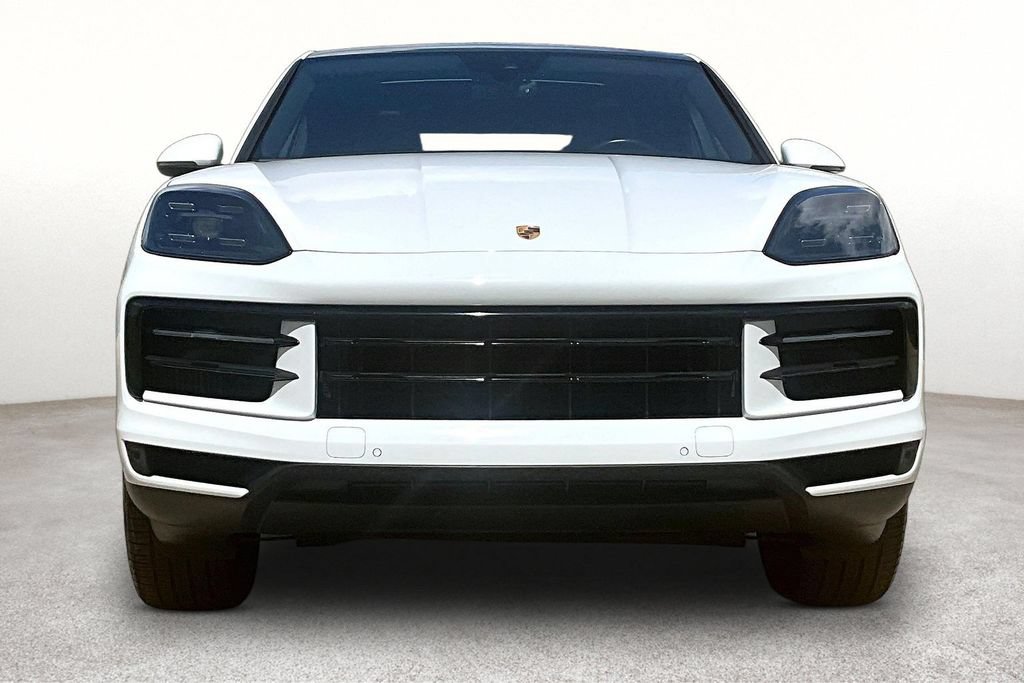 Used 2024 Porsche Cayenne S AWD/4WD image 4