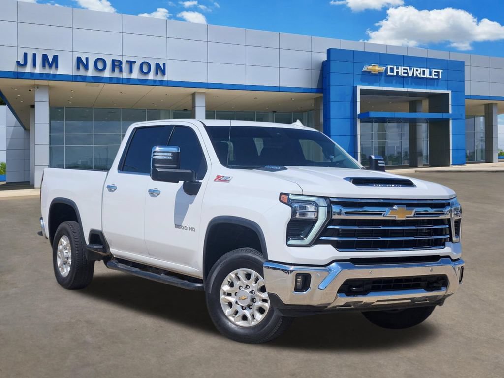 Used 2025 Chevrolet Silverado 2500 LTZ w/ LTZ Premium Package AWD/4WD image 1