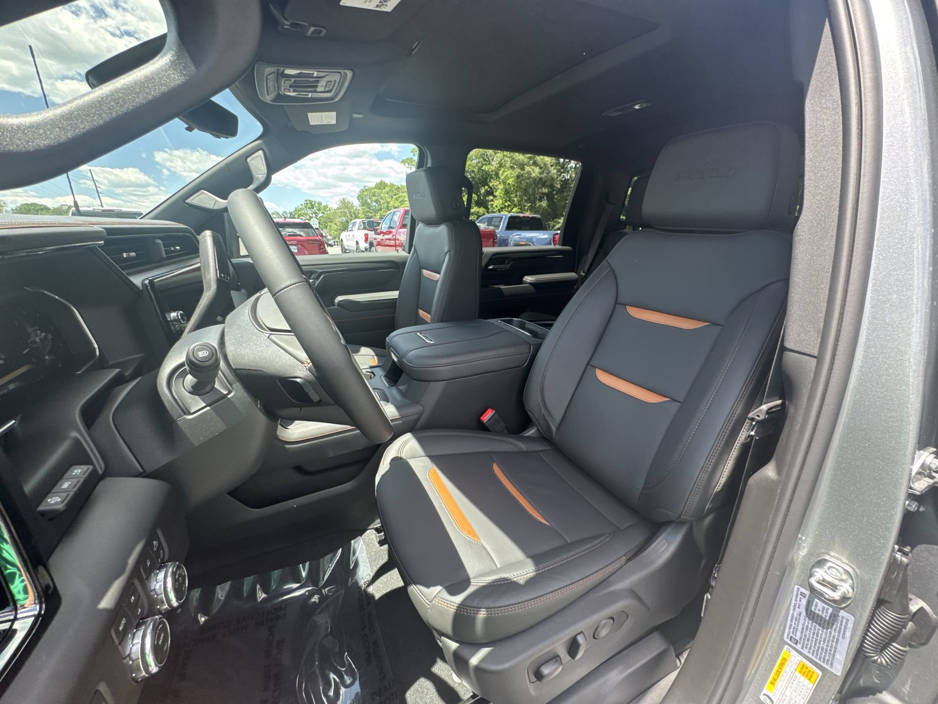 New 2026 GMC Sierra 3500 AT4 w/ AT4 Premium Plus Package AWD/4WD image 13