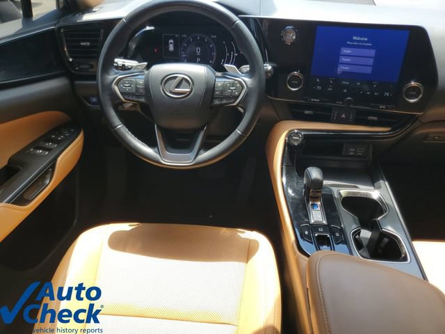 Used 2022 Lexus NX 250 FWD w/ Towing Package (2000 Lbs) image 17