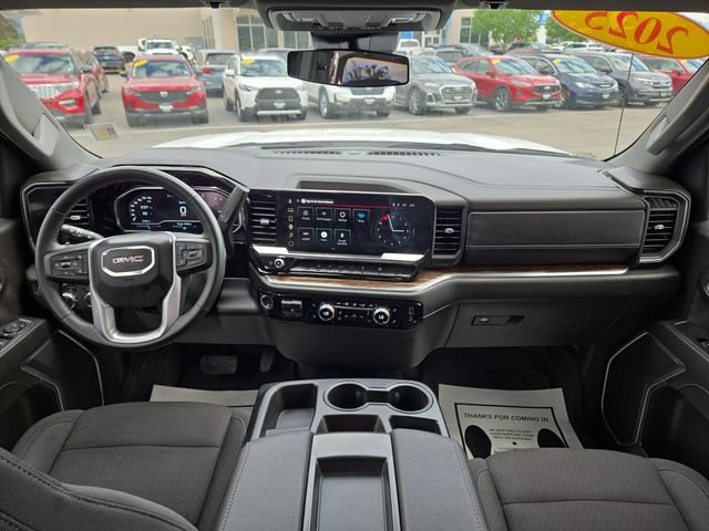 Used 2025 GMC Sierra 1500 Elevation AWD/4WD image 3