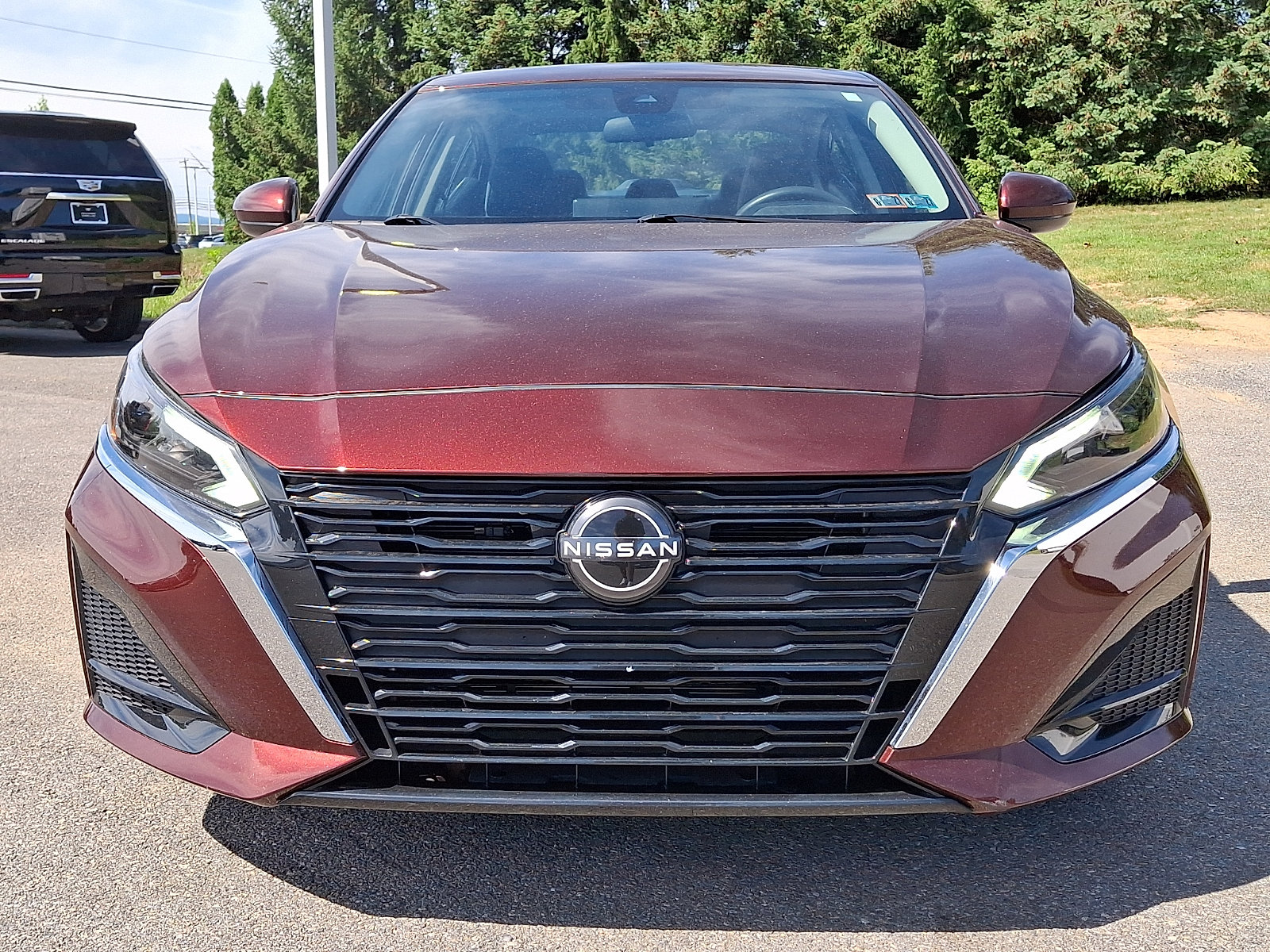 Used 2024 Nissan Altima 2.5 SV w/ SV Premium Package FWD image 3