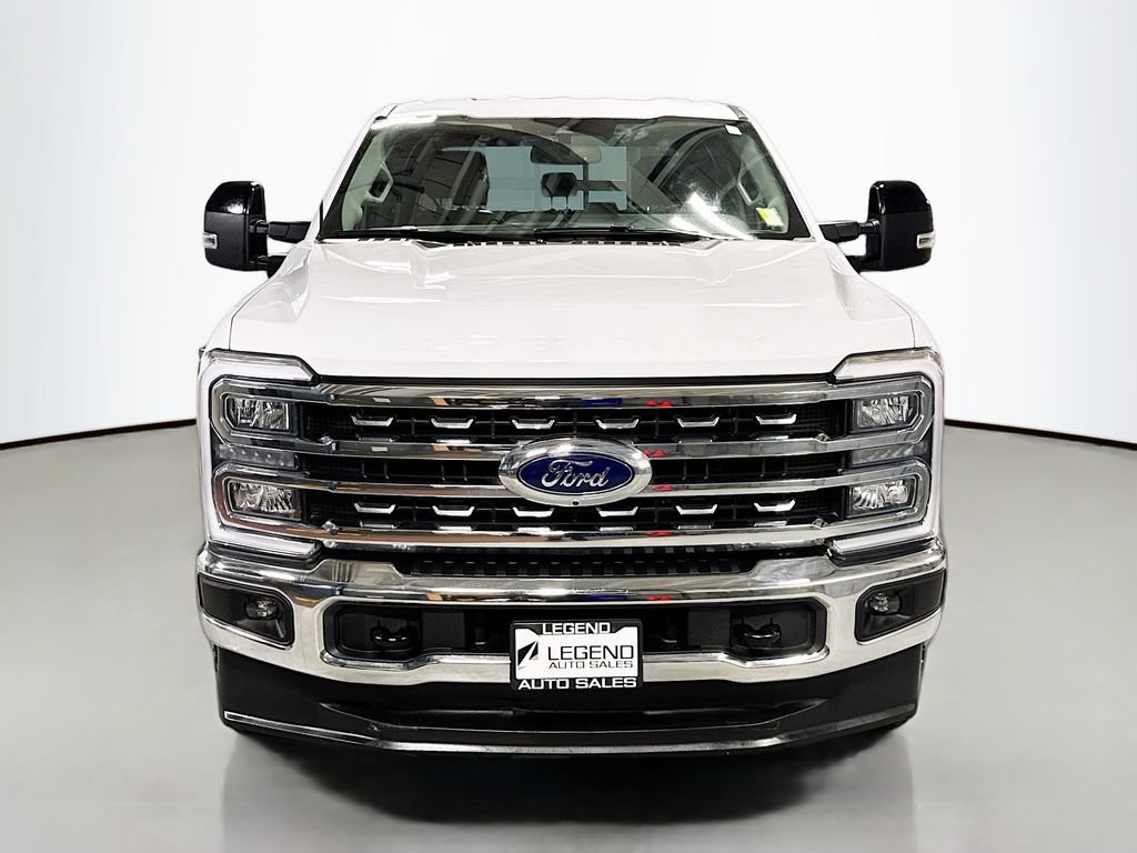 Used 2025 Ford F350 Lariat AWD/4WD image 2