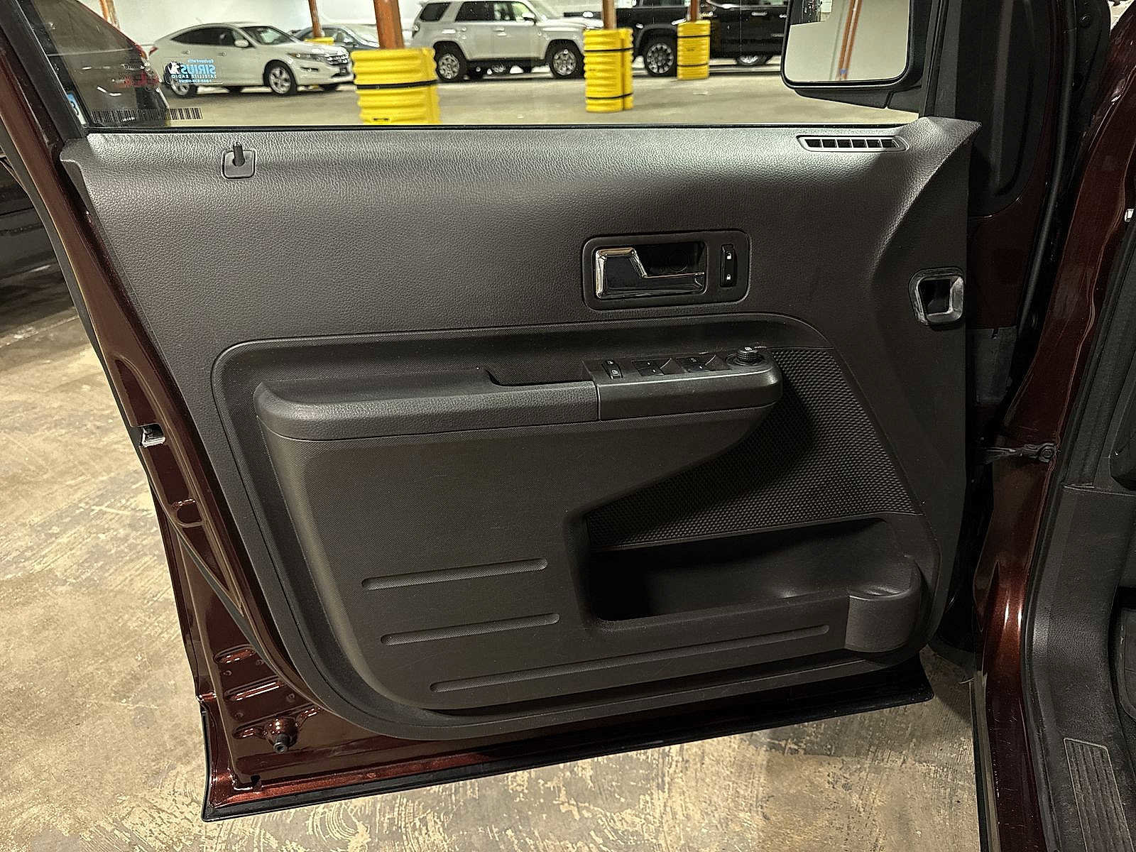 Used 2010 Ford Edge SEL image 28