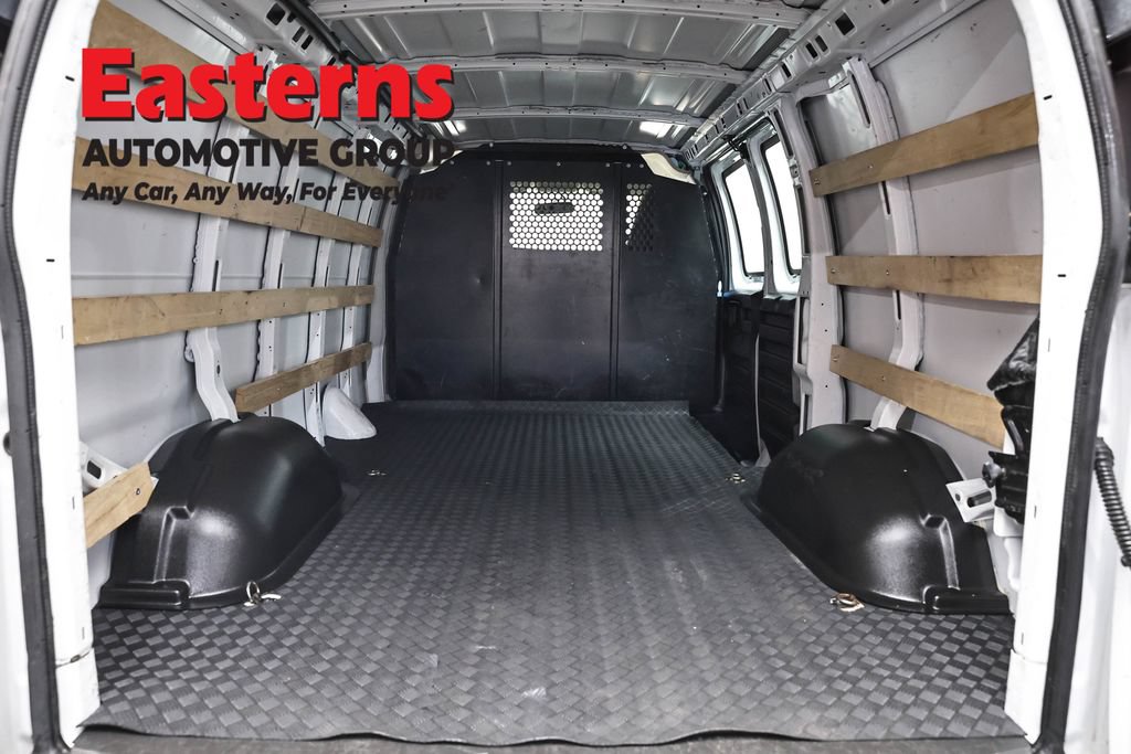 Used 2024 GMC Savana 2500 w/ Driver Convenience Package RWD image 9