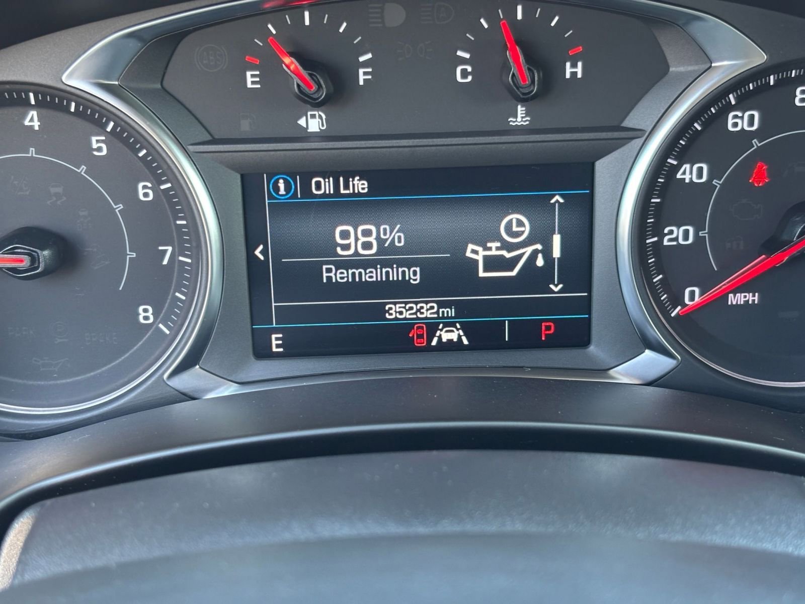 Used 2024 GMC Terrain SLE image 39