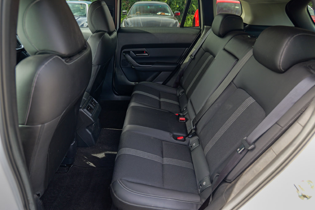 Used 2024 MAZDA CX-50 AWD 2.5 S w/ Cargo Package image 26