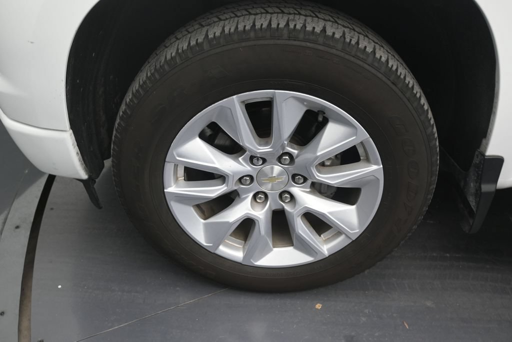 Used 2022 Chevrolet Silverado 1500 Custom RWD image 9