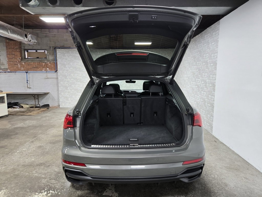 Used 2024 Audi Q3 2.0T Premium image 42