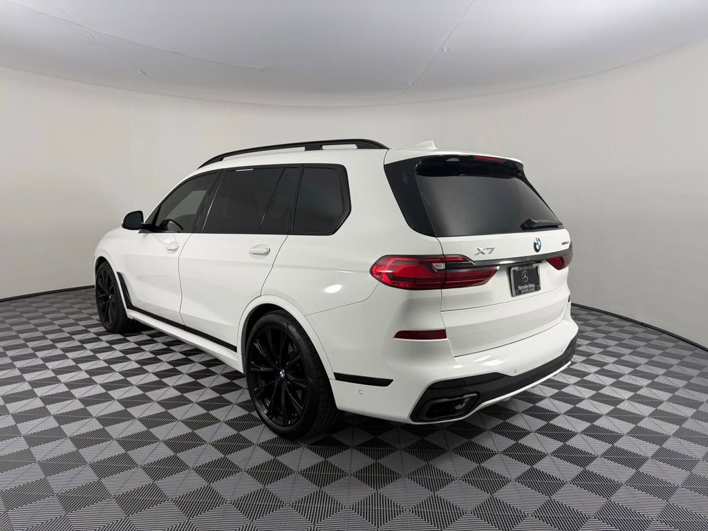 Used 2022 BMW X7 xDrive40i w/ M Sport Package AWD/4WD image 6