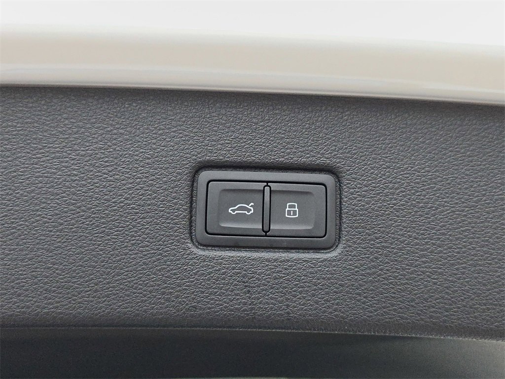 New 2026 Audi Q7 3.0T Premium Plus image 14