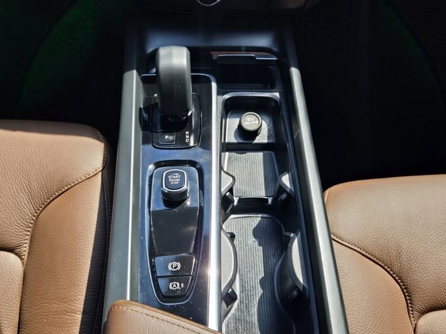 Certified 2024 Volvo XC60 B5 Plus image 20