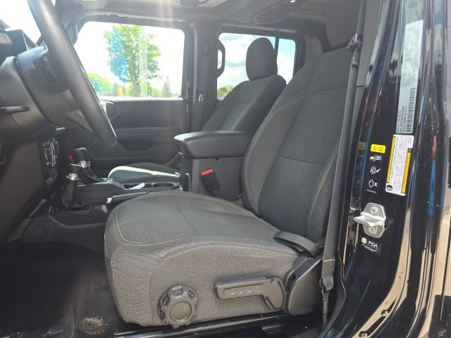 Used 2025 Jeep Gladiator Sport AWD/4WD image 10