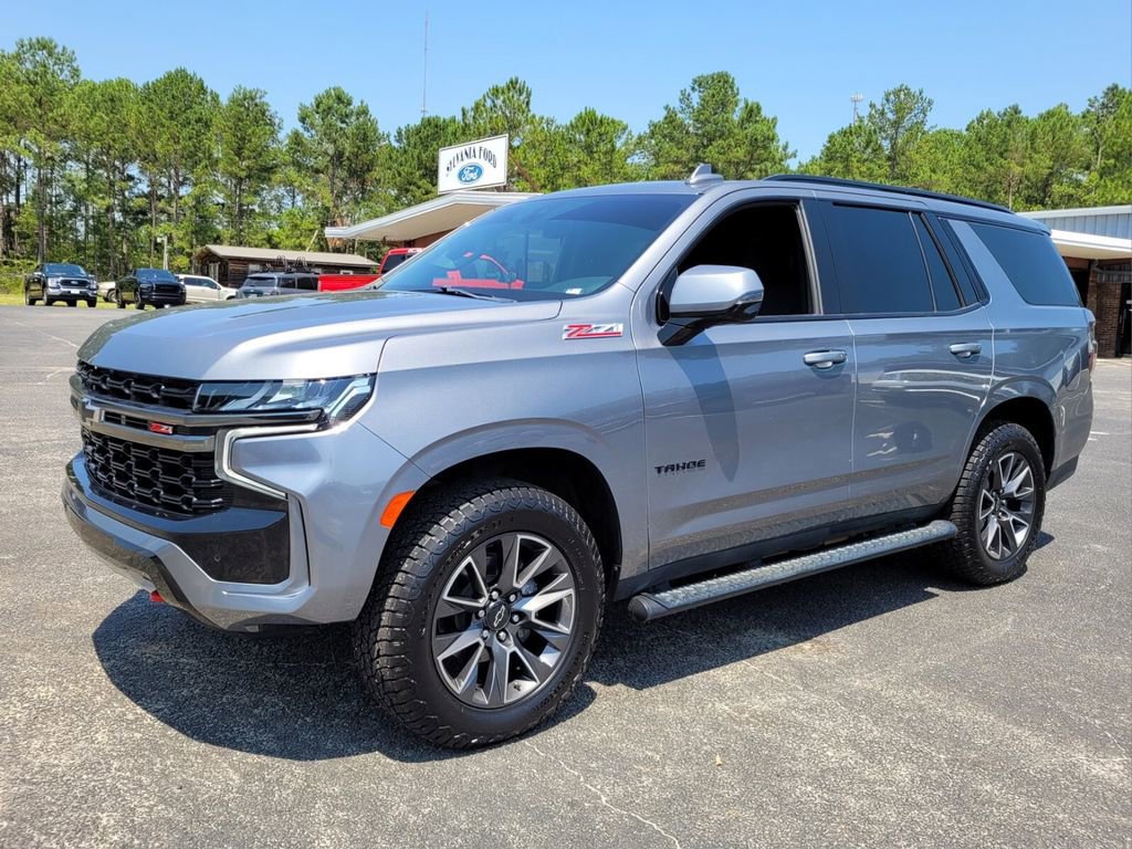 Used 2021 Chevrolet Tahoe Z71 w/ Luxury Package image 3