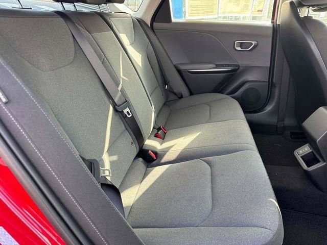 Used 2025 Kia K4 LXS image 14