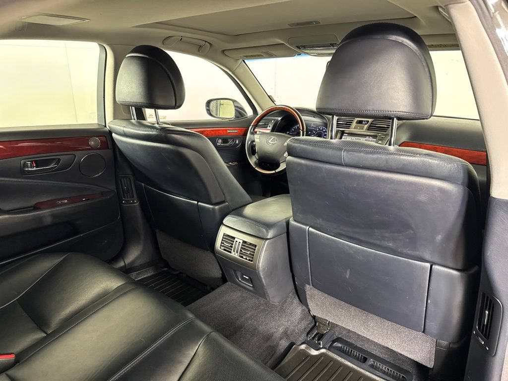 Used 2011 Lexus LS 460 AWD w/ Luxury Value Edition image 31
