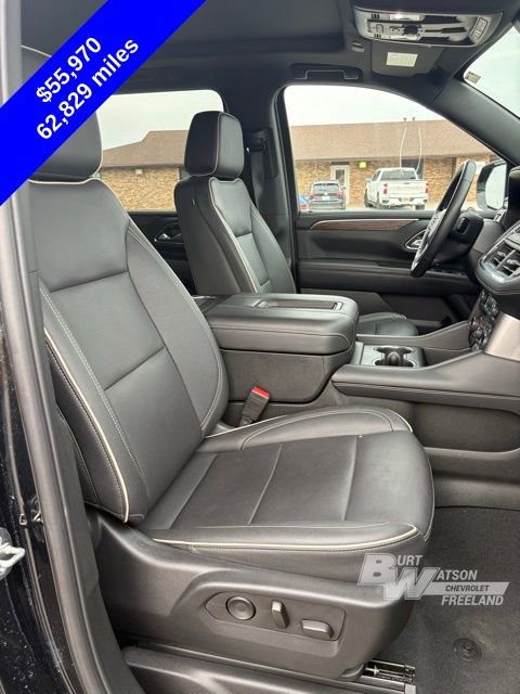 Used 2024 Chevrolet Suburban Premier w/ Premium Package 2 AWD/4WD image 33