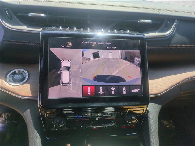 Used 2023 Jeep Grand Cherokee L Summit w/ Luxury Tech Group V image 14